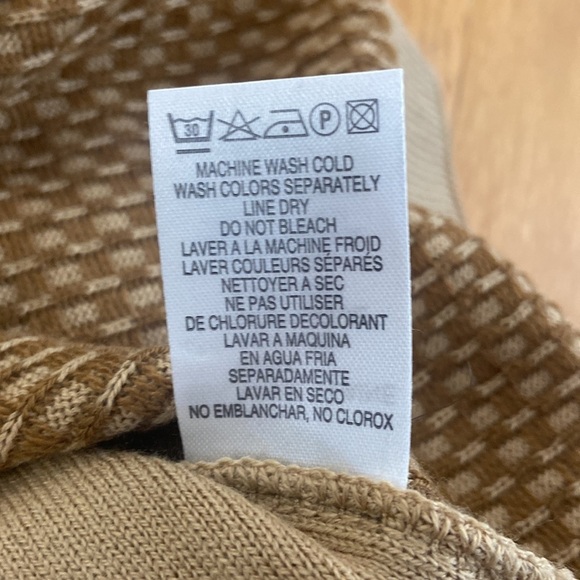 Men’s Fiji sweater. Tan. Size L - Picture 4 of 6